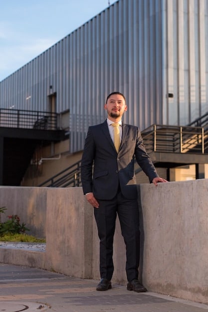 Urban Style Guide: Mastering Fit for Maximum Impact